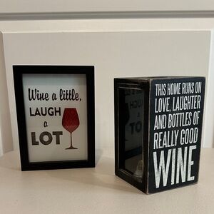 Primitives by Kathy Black and White Wine Decor Set